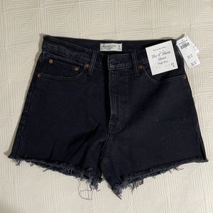 Abercrombie & Fitch The 4” Mom Short